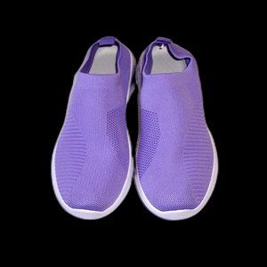 NWOT Women's Violet Mesh Slip-on Sock Shoes Sneakers Size 9 1/2!